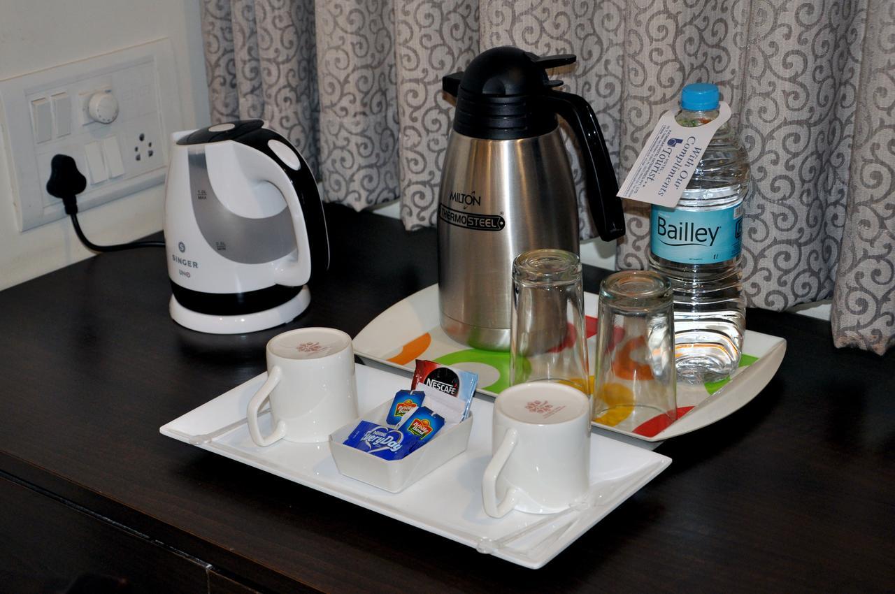ホテル ツーリスト コールハープル 部屋 写真